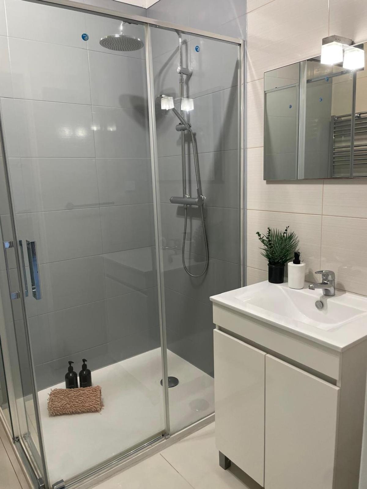 Apartamento Encantador A 100m Da *